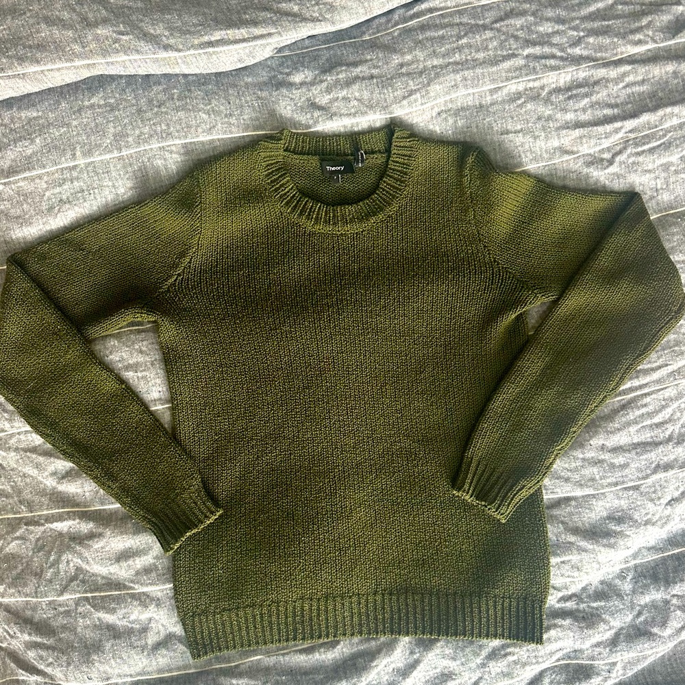 THEORY Yulia, Summer Boucle, 100% merino wool sweater size Small